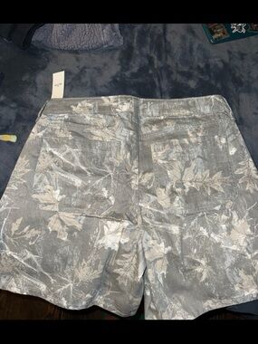Hollister Women's Camo Print Shorts